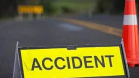 Uttar Pradesh : नशे में धुत कार ड्राइवर ने 10 लोगों को रौंदा, ऑटो ड्राइवर समेत पांच की दर्दनाक मौत