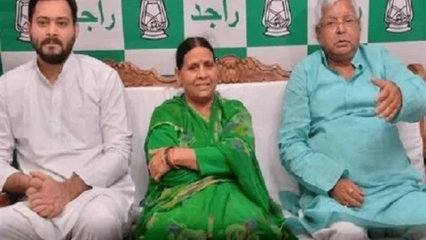Land For Job Scam: जमीन के बदले रेलवे में नौकरी मामले में ED का एक्शन, लालू फैमिली की छह करोड़ की संपत्ति अटैच