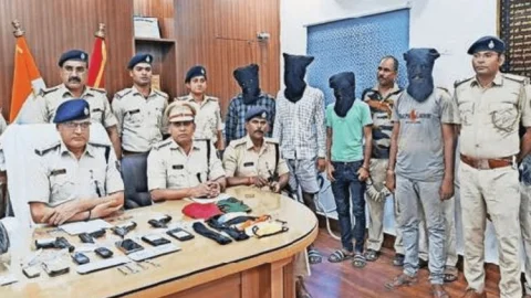Bihar : लड़की के इशारे पर लूट व छिनतई करने वाले गैंग का पर्दाफाश, चार क्रिमिनल अरेस्ट