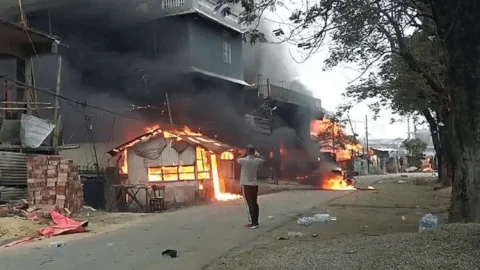 Manipur Violence: अफवाहों और फेक न्यूज से मणिपुर में हिंसा को मिली बढ़ावा, मैतेइ व कुकी समुदाय के 160 लोगों की मौत