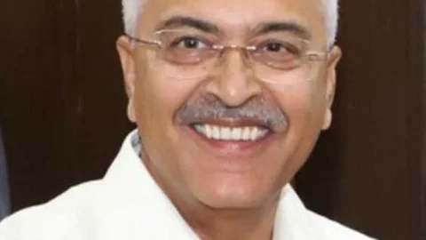 सेंट्रल होम सेकरेटरी  अजय भल्ला को भी मिला एक्सटेंशन, लगातार चौथी बार बढ़ा एक साल