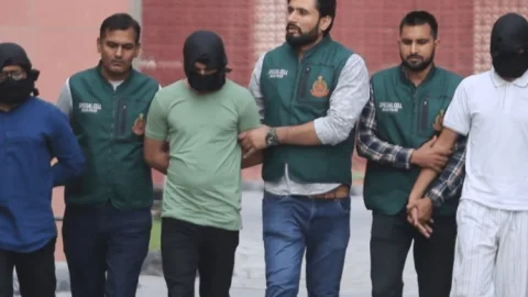 आतंकियों के टार्गेट पर था राम मंदिर और देश के कई बड़े लीडर, दिल्ली में पकड़ाये ISIS आतंकियो ने किये अहम खुलासे