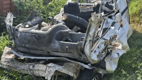ग्रेटर नोएडा के यमुना एक्सप्रेस-वे पर भीषण हादसा, पलामू के एक ही फैमिली के पांच लोगों की मौत, तीन बच्चे घायल