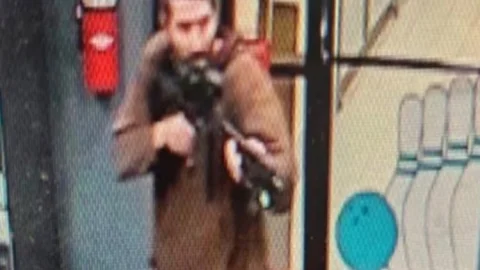 US Shooting: अमेरिका के लेविस्टन में अंधाधुंध फायरिंग, 22 लोगों की मौत, 60 घायल
