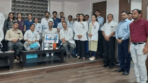 नेपाल की अन्नपूर्णा चोटी से 270 फीट नीचे गिरे थे पर्वतारोही, छह सर्जरी कर दिल्ली AIIMS के डाक्टरों ने बचाई जान