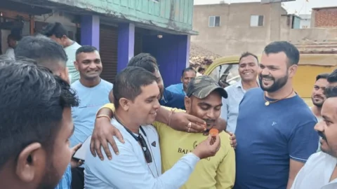 Jharkhand: गिरिडीह के कुंदन कुमार बन गया करोड़पति, 49 रुपये लगाकर एक करोड़ रुपये जीते
