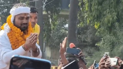 Bihar : Youtuber मनीष कश्यप रिहा, पटना बेउर जेल से निकले बाहर, समर्थकों ने किया जोरदार स्वागत