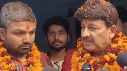 Manish Kashyap: BJP MP मनोज तिवारी ने की मनीष कश्यप से मुलाकात, यूट्यूबर के गांव में हुआ भव्य स्वागत