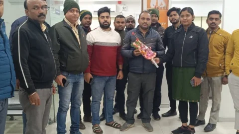 Bokaro : ICICI प्रूडेंशियल बोकारो ब्रांच में सड़क सुरक्षा पर जागरूकता कार्यक्रम