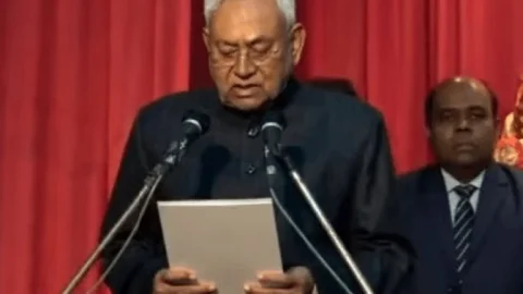 Bihar Nitish Kumar Oath:  नीतीश कुमार 9वीं बार बने CM, सम्राट और विजय ने ली डिप्टी सीएम पोस्ट की शपथ