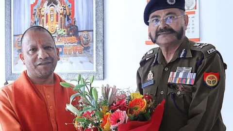 Uttar Pradesh : IPS प्रशांत कुमार बने यूपी के कार्यवाहक DGP