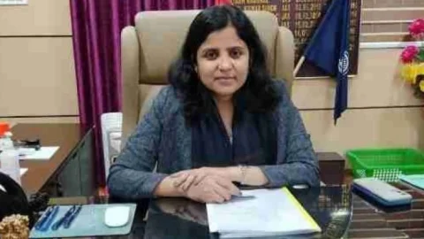 Jharkhand : माधवी मिश्रा बनीं धनबाद की डीसी, वरुण रंजन का ट्रांसफर