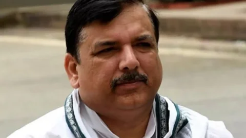नई दिल्ली:  शराब घोटाले में संजय सिंह को सुप्रीम कोर्ट से मिली बेल, छह महीने बाद जेल से बाहर आयेंगे AAP एमपी
