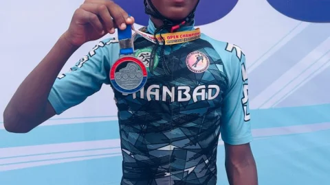 छठी राष्ट्रीय रैंकिंग रॉलर स्केटिंग चैंपियनशिप में धनबाद को पहला Silver Medal