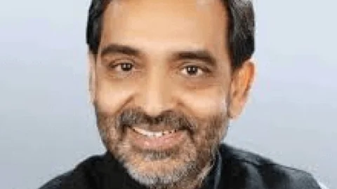 Bihar Elections 2025: उपेंद्र कुशवाहा ने पत्नी को दिया टिकट, RLM की पहली कैंडिडेट लिस्ट में छह नाम फाइनल