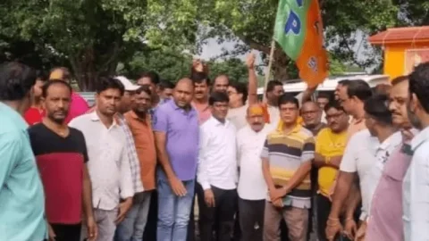 Dhanbad: MP ढुल्लू महतो के भाई शत्रुघ्न बाघमारा से लड़ेंगे विधानसभा चुनाव