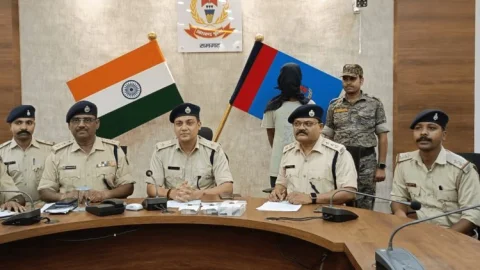 Jharkhand: रामगढ़ पुलिस की सफलता, ब्राउन शुगर तस्कर को किया अरेस्ट