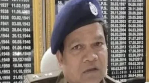 Jharkhand Assembly Election 2024: अंबर लकड़ा बने देवघर एसपी, हटाये गये अजित पीटर डुंगडुंग