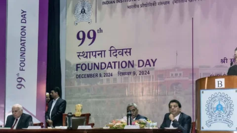देश के शैक्षणिक एवं औद्योगिक विकास का दर्पण है IIT ISM धनबाद: गवर्नर संतोष कुमार गंगवार