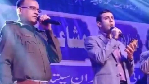 Bihar:सीतामढ़ी जिले के स्थापना दिवस समारोह, सिंगर बन गये DM रिची पांडे व SP मनोज कुमार