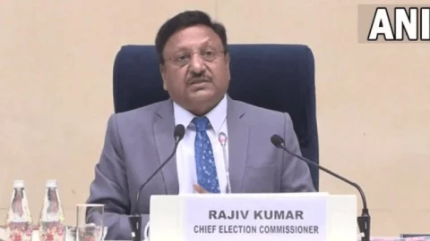 Delhi Vidhan Sabha Chunav 2025: दिल्ली में पांच को वोटिंग और आठ फरवरी को रिजल्ट