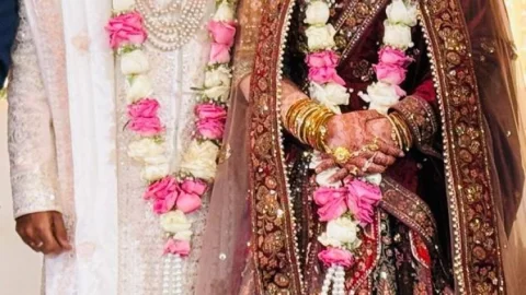 नई दिल्ली: झारखंड कैडर के IPS अफसर रित्विक श्रीवास्तव परिणय सूत्र में बंधे