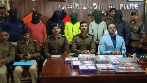 Jharkhand: 11 करोड़ से ज्यादा की ठगी का खुलासा, जामताड़ा पुलिस ने छह साइबर ठगों को किया अरेस्ट
