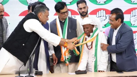 Bihar:JDU को डबल झटका, दशरथ मांझी के बेटे और एक्स एमपी अली अनवर कांग्रेस में शामिल