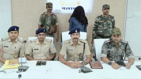 Jharkhand : पलामू पुलिस को मिली बड़ी सफलता, TSPC के  एक लाख के इनामी उग्रवादी जीबलाल यादव को किया अरेस्ट