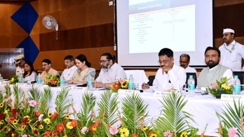 Jharkhand : CM हेमंत सोरेन ने की बासुकीनाथ तीर्थ क्षेत्र विकास प्राधिकार के साथ बैठक