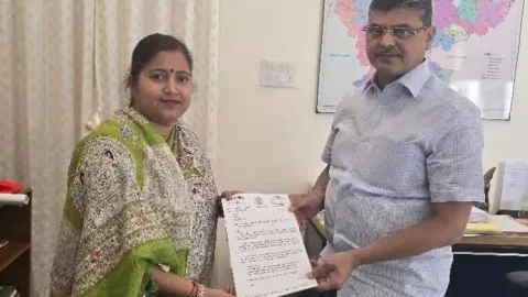 Jharkhand : झरिया कोयलांचल बिजली समस्याओं को ले MLA रागिनी सिंह ने  ऊर्जा सचिव से की मुलाकात