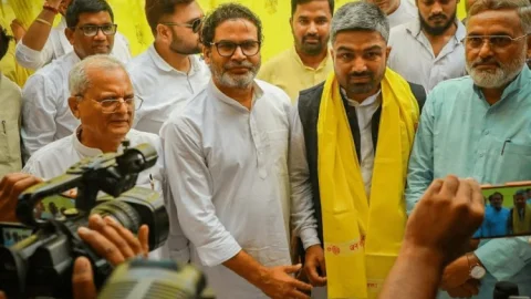 Bihar : फेमस यूट्यूबर मनीष कश्यप पीके की जन सुराज में शामिल