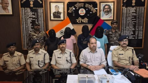 Jharkhand : रांची पुलिस की बड़ी सफलता, योगेंद्र गंझू समेत चार नक्सली अरेस्ट