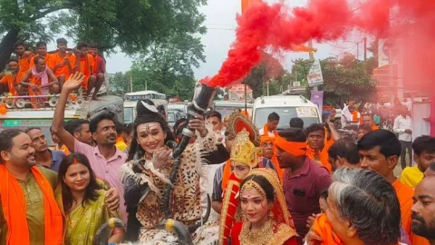 Bokaro : सिर्फ एक रुपया में युवा लायंस फ़ोर्स ने रवाना किया सुविधायुक्त बोल-बम जत्था