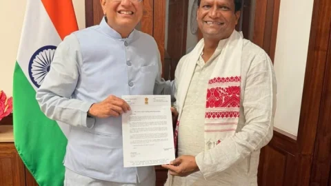 धनबाद सांसद ढुलू महतो ने वाणिज्य और उद्योग मंत्री पीयूष गोयल से की मुलाकात, झारखंड के विकास पर हुई चर्चा