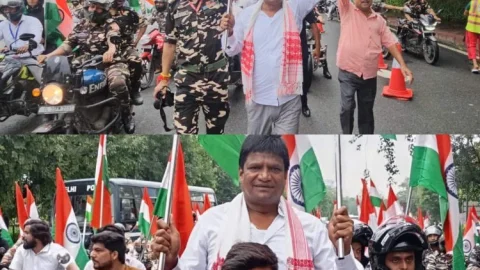 New Delhi: ‘हर घर तिरंगा’ बाइक रैली में धनबाद के एमपी ढुलू महतो हुए शामिल, देशभक्ति के रंग में रंगा प्रगति मैदान