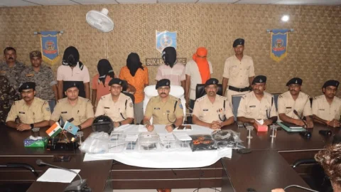 Jharkhand: बोकारो पुलिस का बड़ा ऑपरेशन, कटप्पा गैंग के सरगना समेत पांच बदमाश अरेस्ट, आर्म्स बरामद