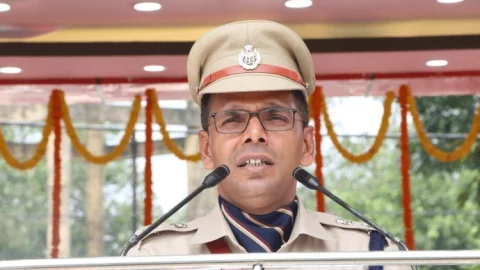 79th Independence Day 2025: हर मोर्चे पर बेहतर काम कर रही है धनबाद पुलिस: एसएसपी