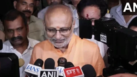 भारत के 15वें उपराष्ट्रपति बने सीपी राधाकृष्णन,452 वोट लाकर जीता चुनाव
