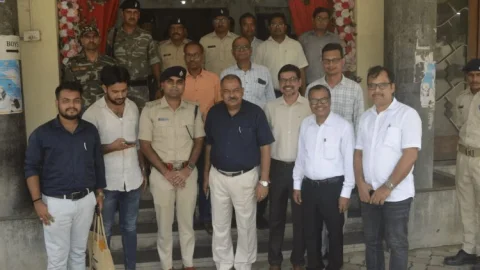 Dhanbad:"आईपीएस ऋतिक श्रीवास्तव ने बीआईटी सिंदरी के स्टूडेंट्स को दी नेतृत्व और प्रेरणा की सीख