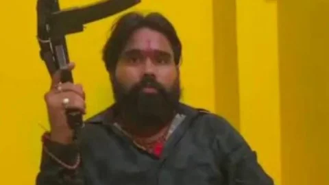 झारखंड: हजारीबाग पुलिस की बड़ी सफलता,  एसआइटी के एनकाउंटर में ढेर हुआ कुख्यात अपराधी उत्तम यादव