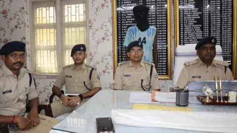 Jharkhand: दुमका डबल मर्डर केस का खुलासा,  घर जमाई ने ही की थी पत्नी और नानी सास की हत्या, पुलिस ने किया अरेस्ट