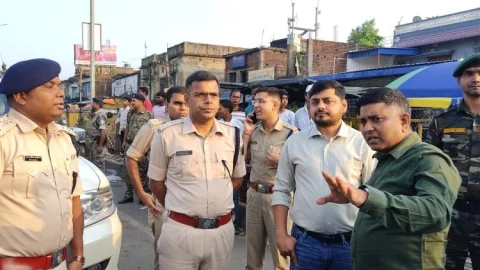 Durga Puja 2025: धनबाद में ट्रैफिक रूट में बड़ा बदलाव, जानें कहां रहेगी नो-एंट्री और पार्किंग व्यवस्था