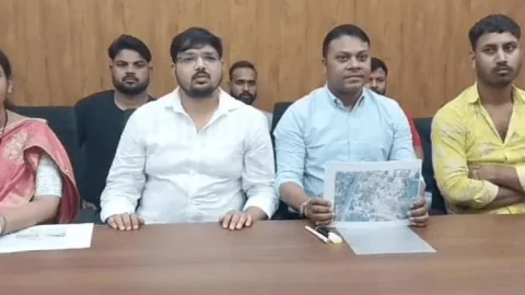 Dhanbad : धनबाद में बस टर्मिनल स्थानांतरण पर बवाल! जेएलकेएम बोला– कतरास में बनाना जनता के साथ अन्याय