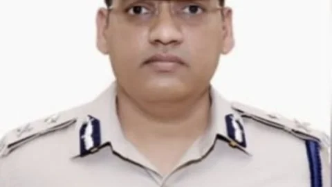 IPS अफसर वाई. पूरन कुमार सुसाइड केस हरियाणा: अब SIT करेगी जांच, IG पुष्पेंद्र कुमार लीड करेंगे टीम; छह अफसर शामिल