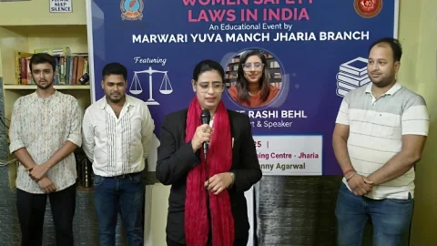 Dhanbad: ज्ञान ही महिला आत्मरक्षा का सबसे प्रभावी हथियार है: एडवोकेट राशी बहल