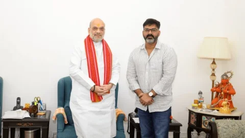 Pawan Singh : भोजपुरी स्टार पवन सिंह ने तोड़ी चुप्पी, कहा– ‘मैं चुनाव नहीं लड़ रहा, बीजेपी का सच्चा सिपाही हूं’