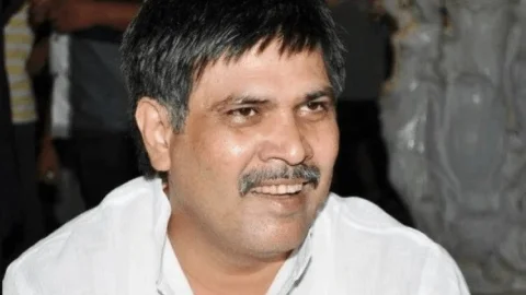Bihar Election 2025:  सूरजभान सिंह ने पकड़ी लालू की लालटेन! आज होंगे RJD में शामिल