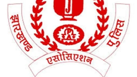 Jharkhand : गुमला पुलिस एसोसिएशन के सचिव महिला पुलिसकर्मी संग आपत्तिजनक हालत में पकड़े गये