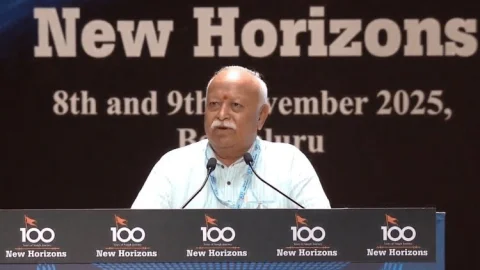 “आरएसएस व्यक्तियों का संगठन है, संस्था नहीं” — मोहन भागवत ने पंजीकरण विवाद पर दिया जवाब